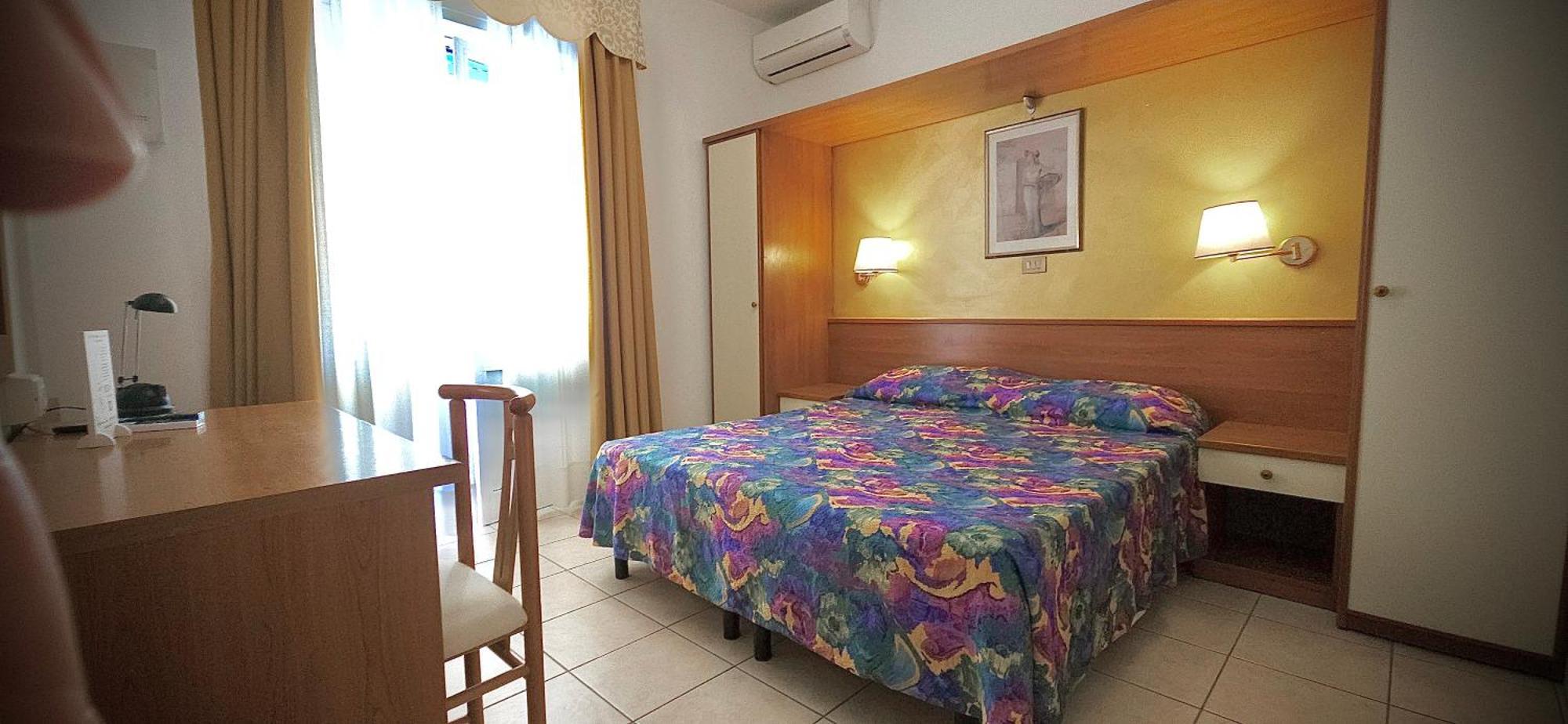 Hotel La Parigina Λινιάνο Σαμπιαντόρο Εξωτερικό φωτογραφία