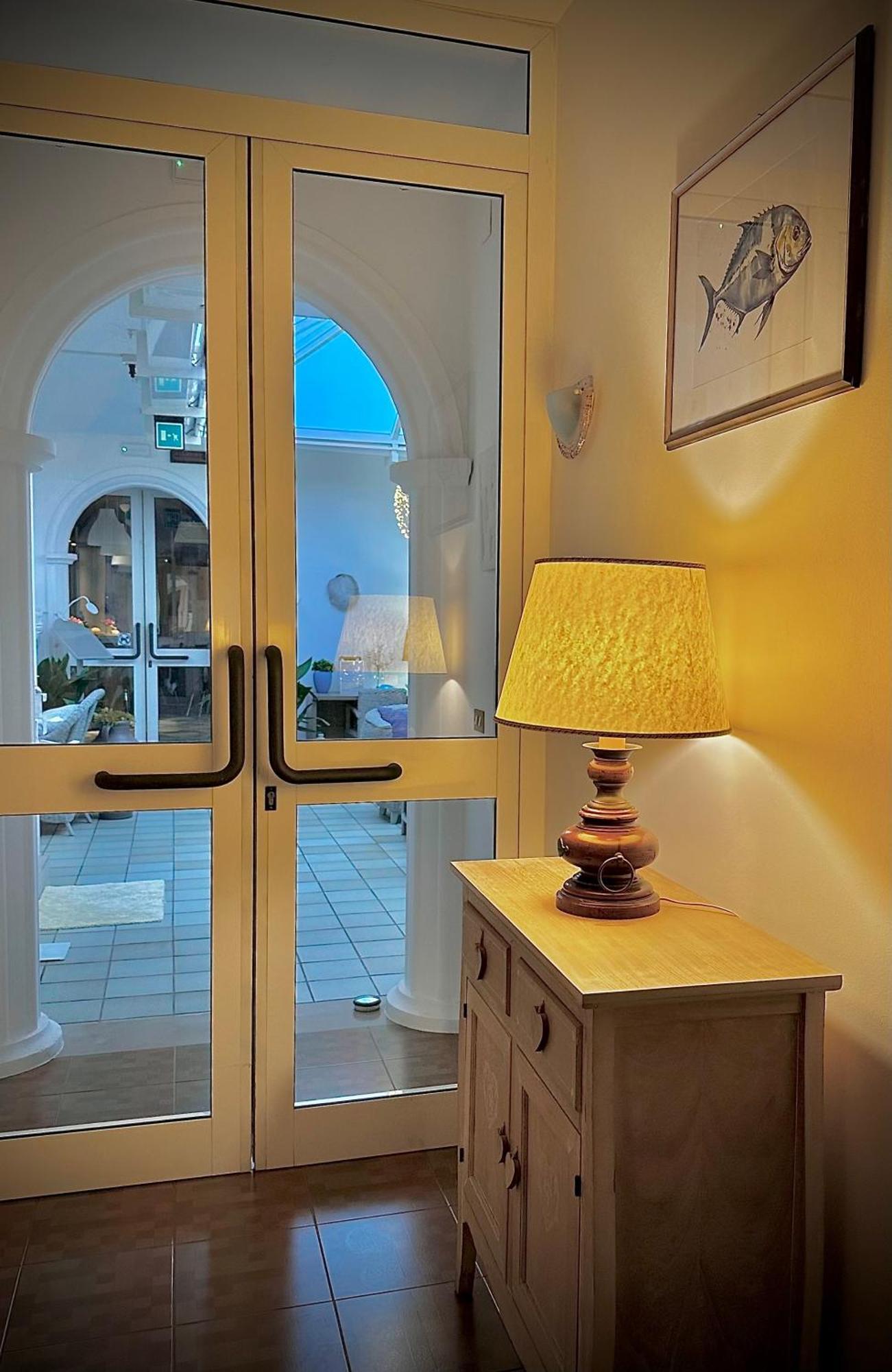 Hotel La Parigina Λινιάνο Σαμπιαντόρο Εξωτερικό φωτογραφία